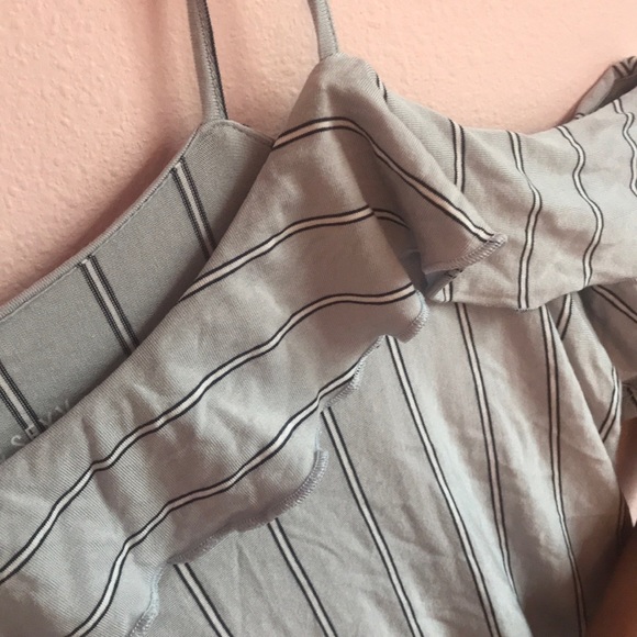 American Eagle open shoulder tank - Picture 3 of 3